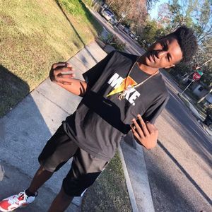 Meet your Posher, Larry